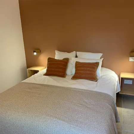 Πανσιόν La Des Ecureuils -